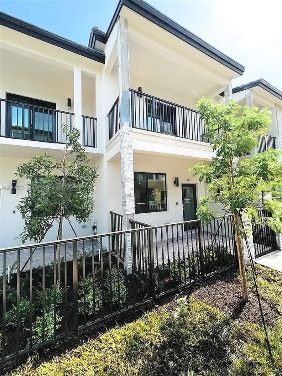 Townhouse at 4619 NW 83rd Pkwy # 4619, Doral FL 33166