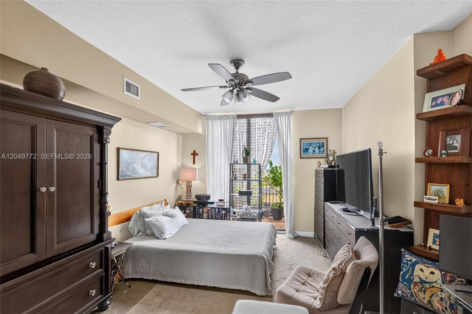 Condominium at 888 Douglas # 806, Coral Gables FL 33134