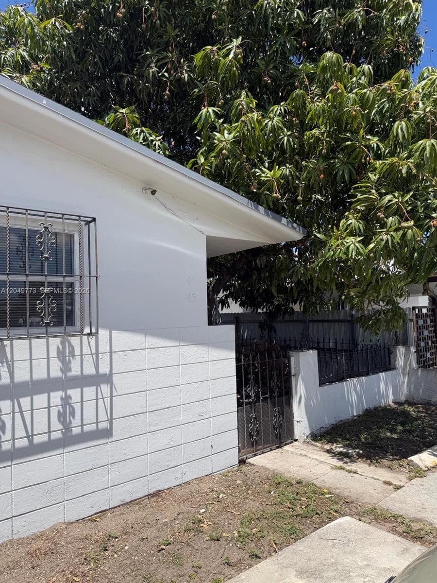 Single Family Residence at 41 E 20th St, Hialeah FL 33010