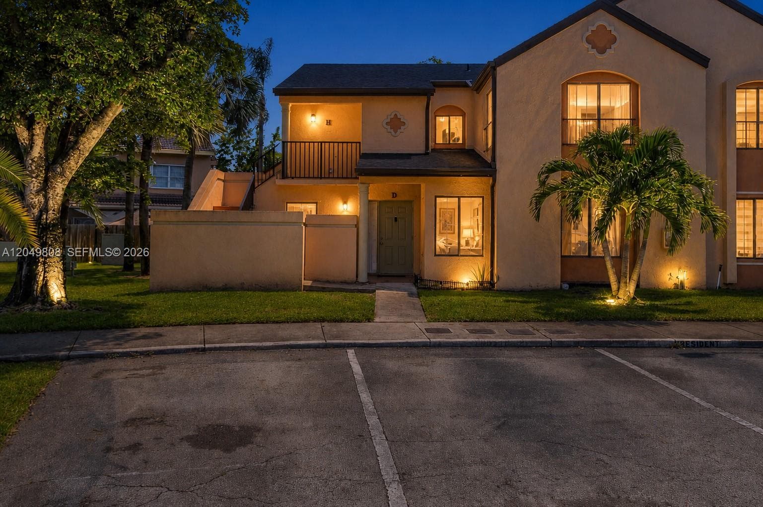 Condominium at 8211 NW 191st St # H, Hialeah FL 33015