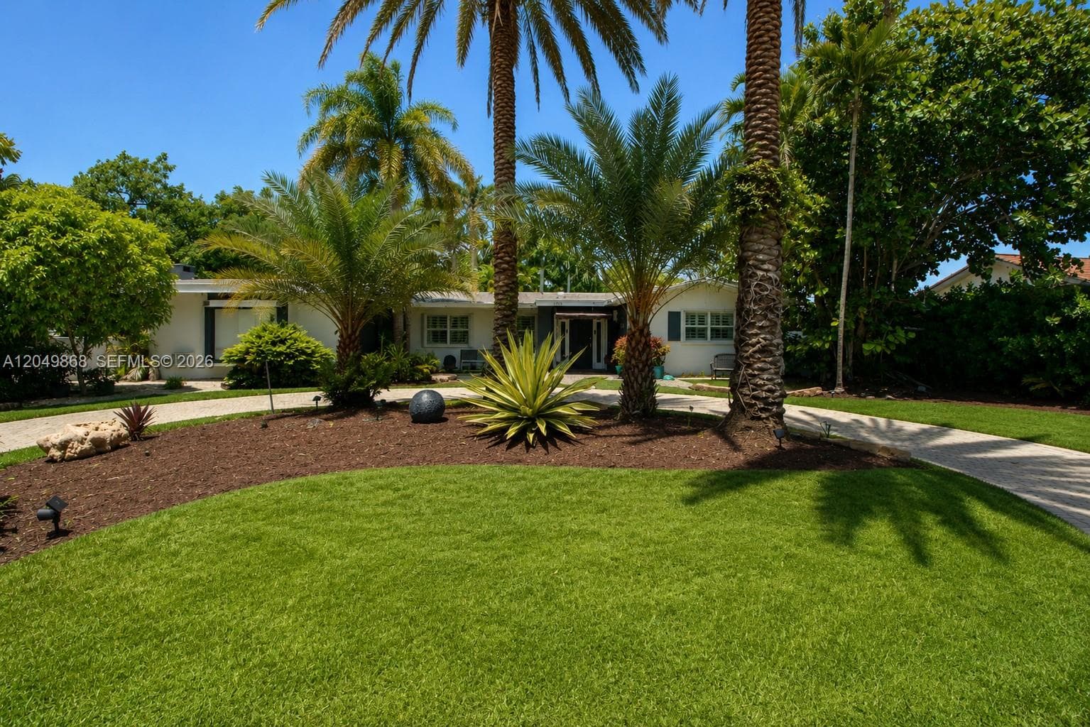 Single Family Residence at 7255 SW 126th St, Pinecrest FL 33156
