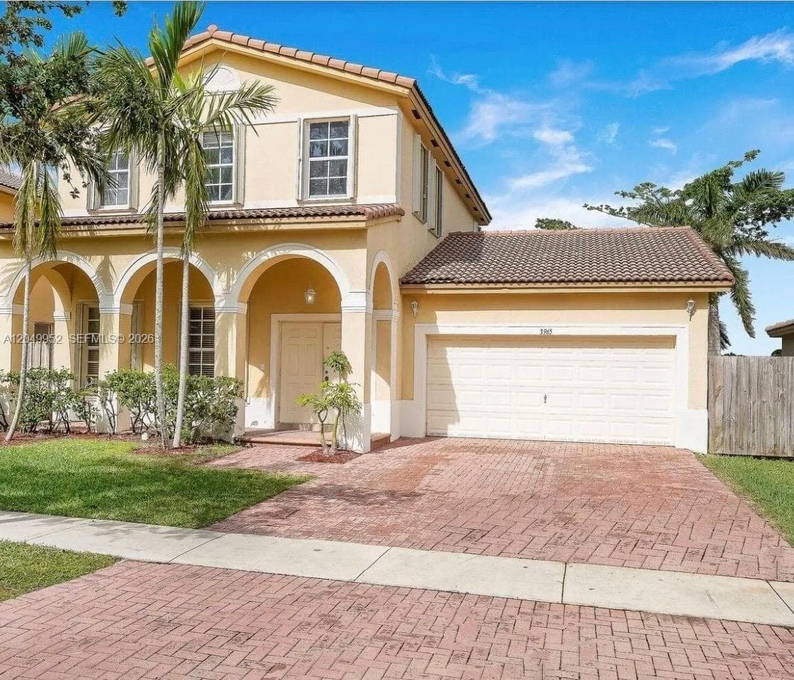 Single Family Residence at 3965 NE 15th St, Homestead FL 33033