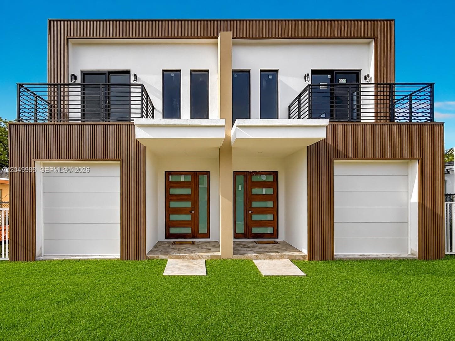 Townhouse at 3730 SW 28th St, Miami FL 33134
