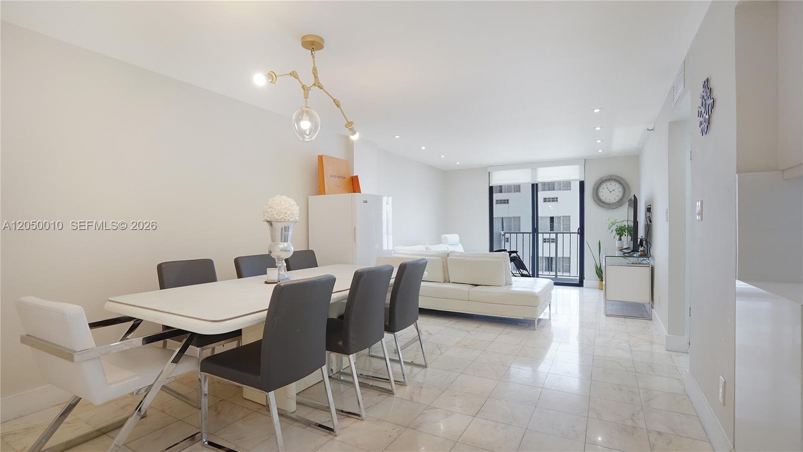 Condominium at 4301 Collins Ave # 403, Miami Beach FL 33140
