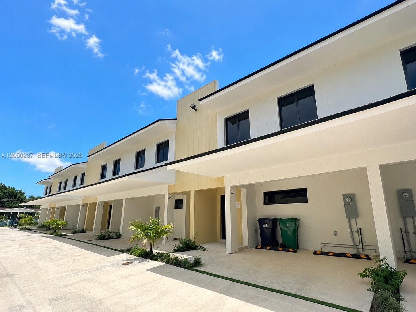 Condominium at 552 NW 7th St # 6, Florida City FL 33034