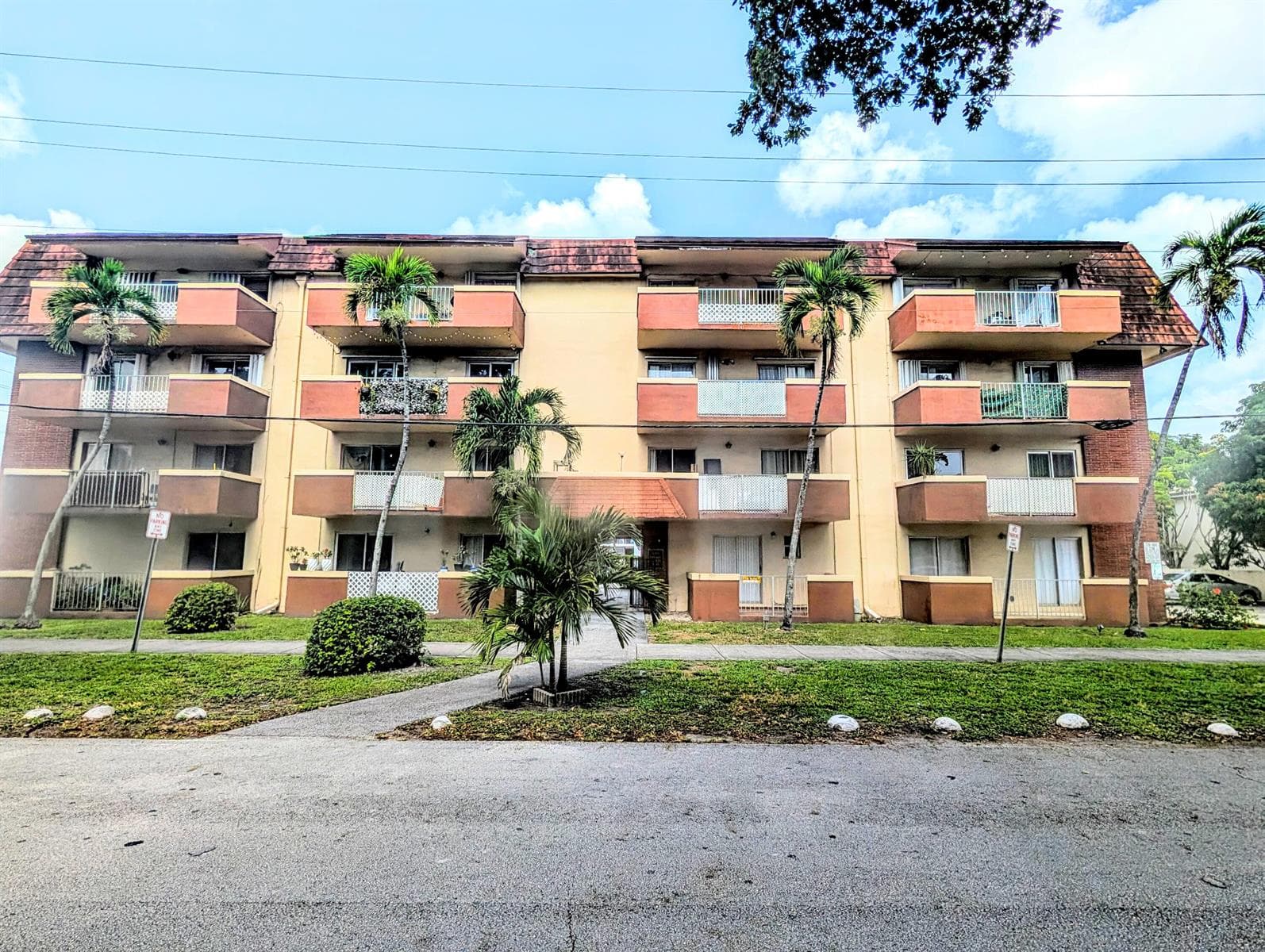 Apartment at 680 Miller Drive # W103, Miami Springs FL 33166