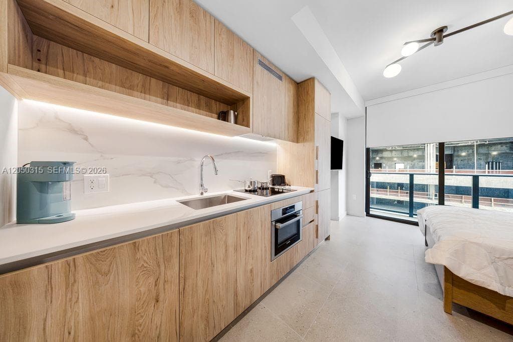 Condominium at 11 NE 6th St # 1106, Miami FL 33132