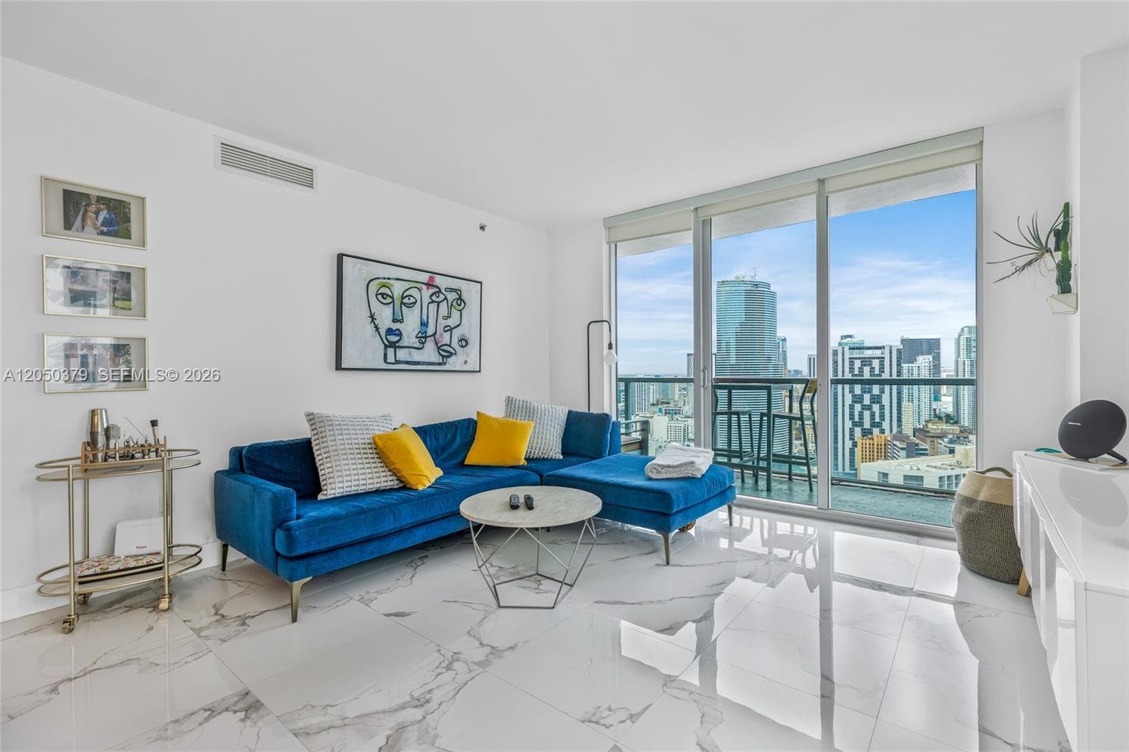 Condominium at 55 SE 6th ST # 3807, Miami FL 33131