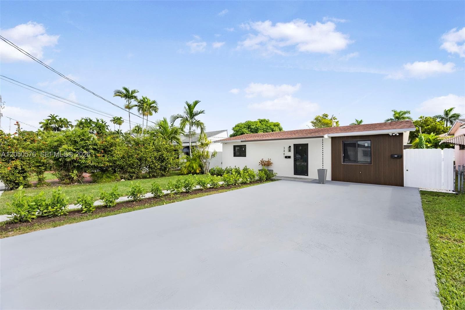 Villa at 3481 SW 87th Ct REAR, Miami FL 33165