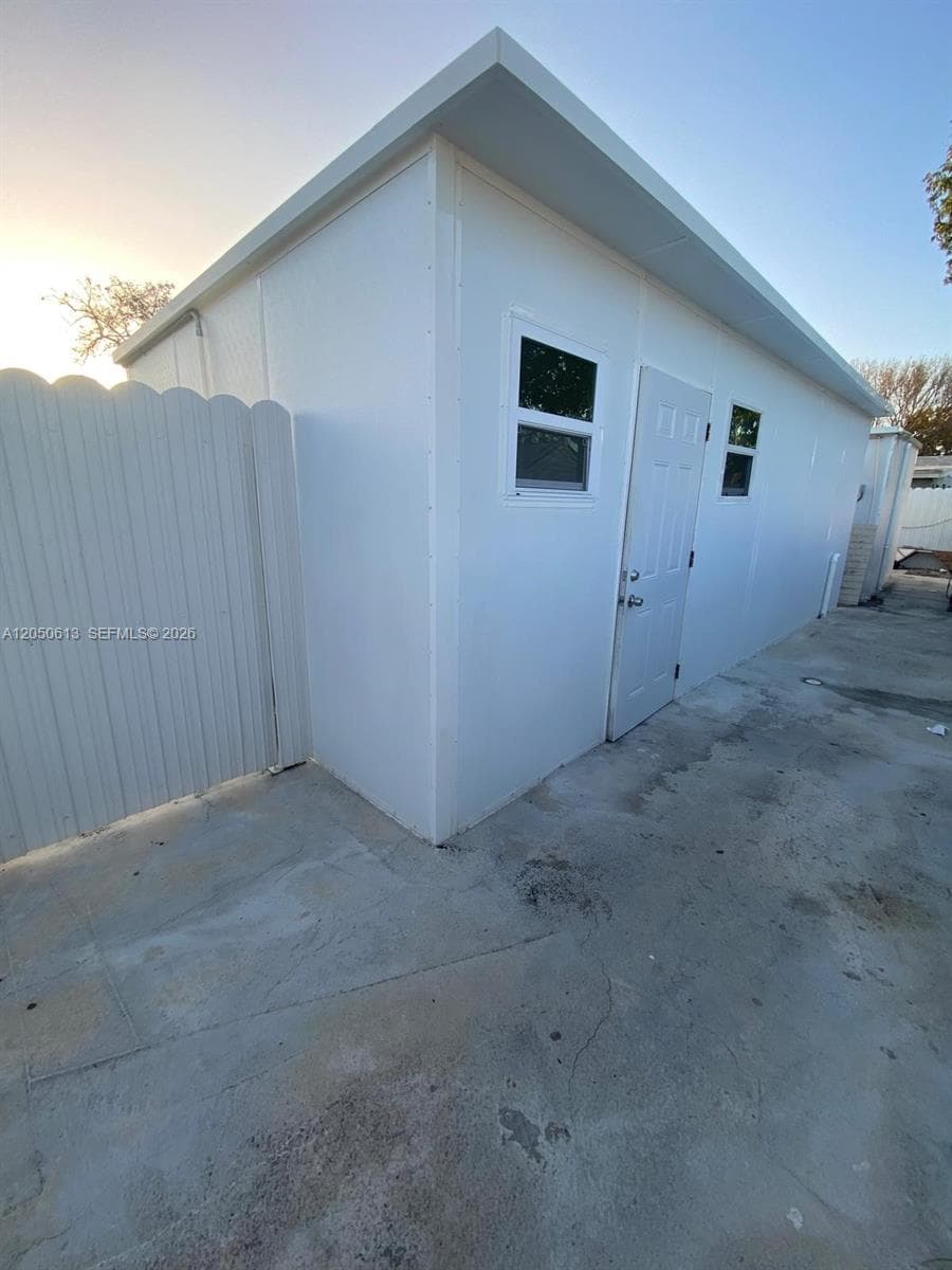 Efficiency at 3501 NW 182nd St # 1, Miami Gardens FL 33056