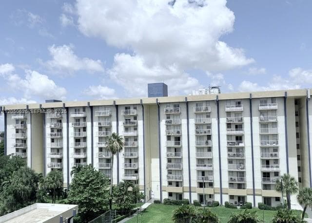 Condominium at 801 NW 47th Ave # 116W, Miami FL 33126
