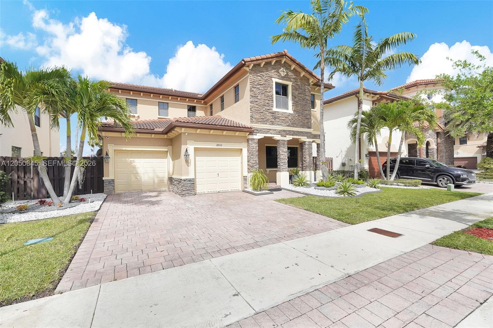 Single Family Residence at 8910 NW 98th Ct, Doral FL 33178