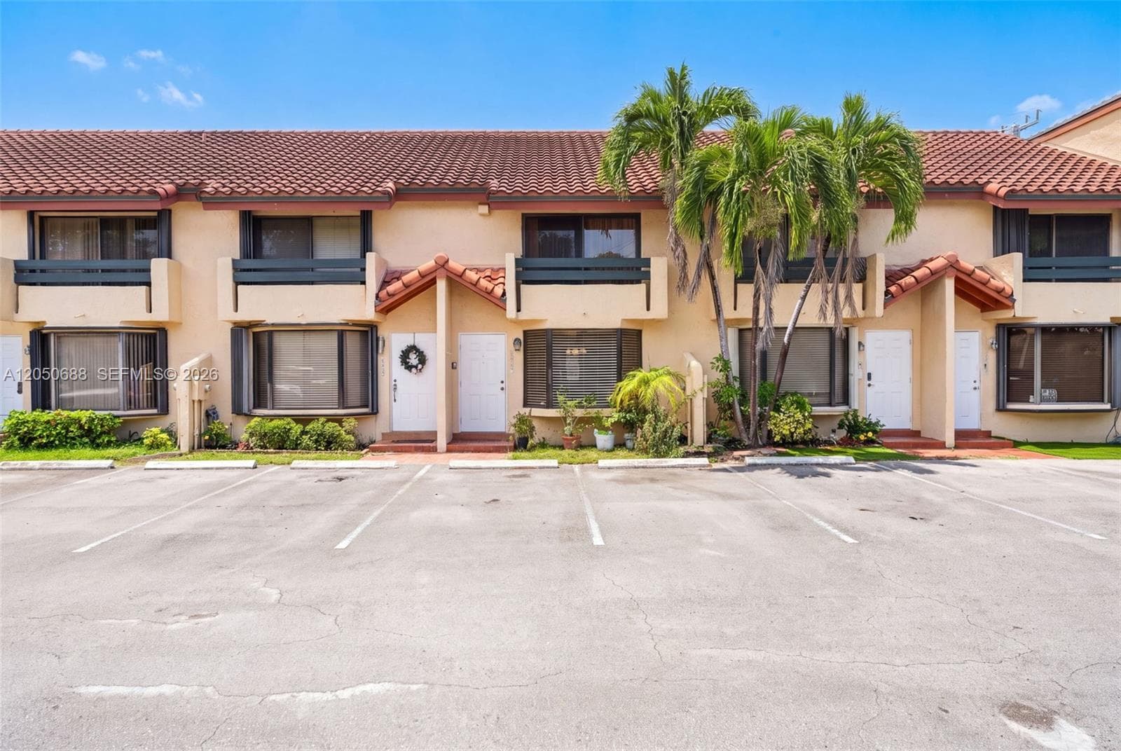 Townhouse at 10035 SW 77th Ct, Miami FL 33156