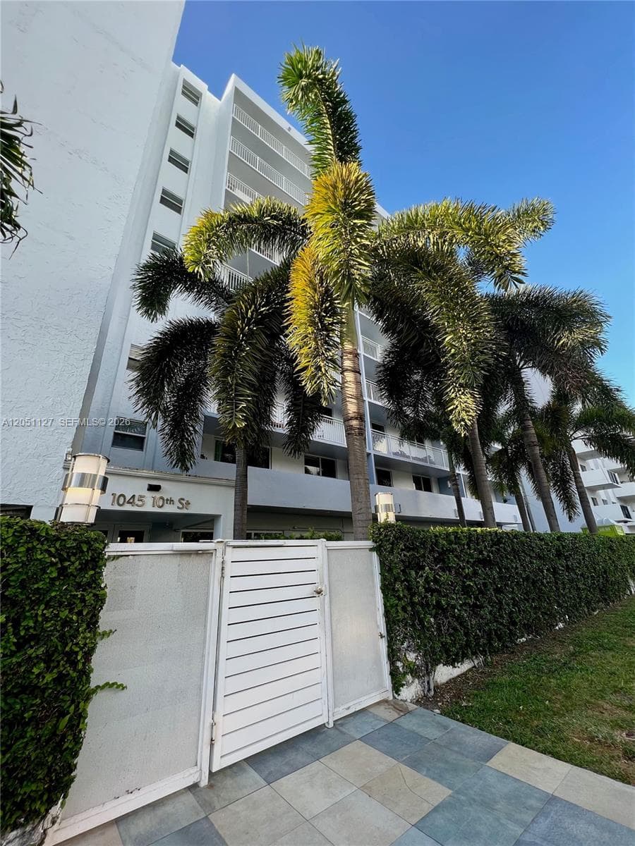 Condominium at 1045 10th St # 902, Miami Beach FL 33139