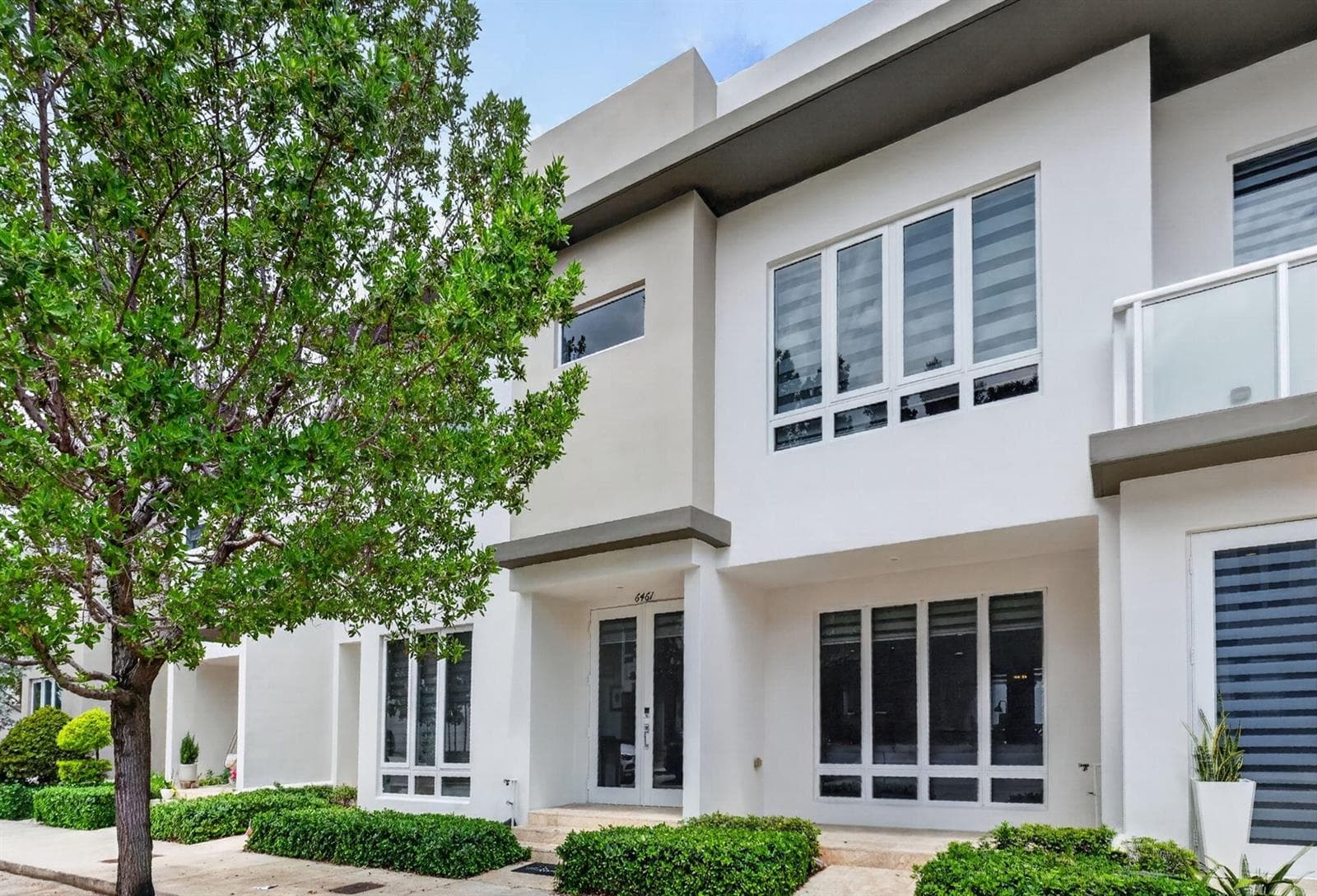 Townhouse at 6461 NW 103rd Passage, Doral FL 33178