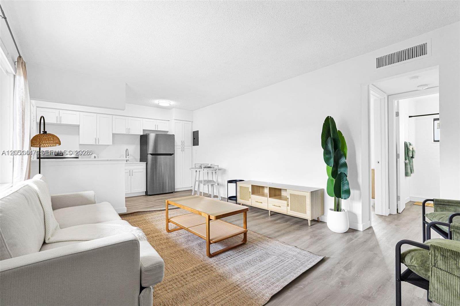 Apartment at 13210 Memorial Hwy # 208, North Miami FL 33161