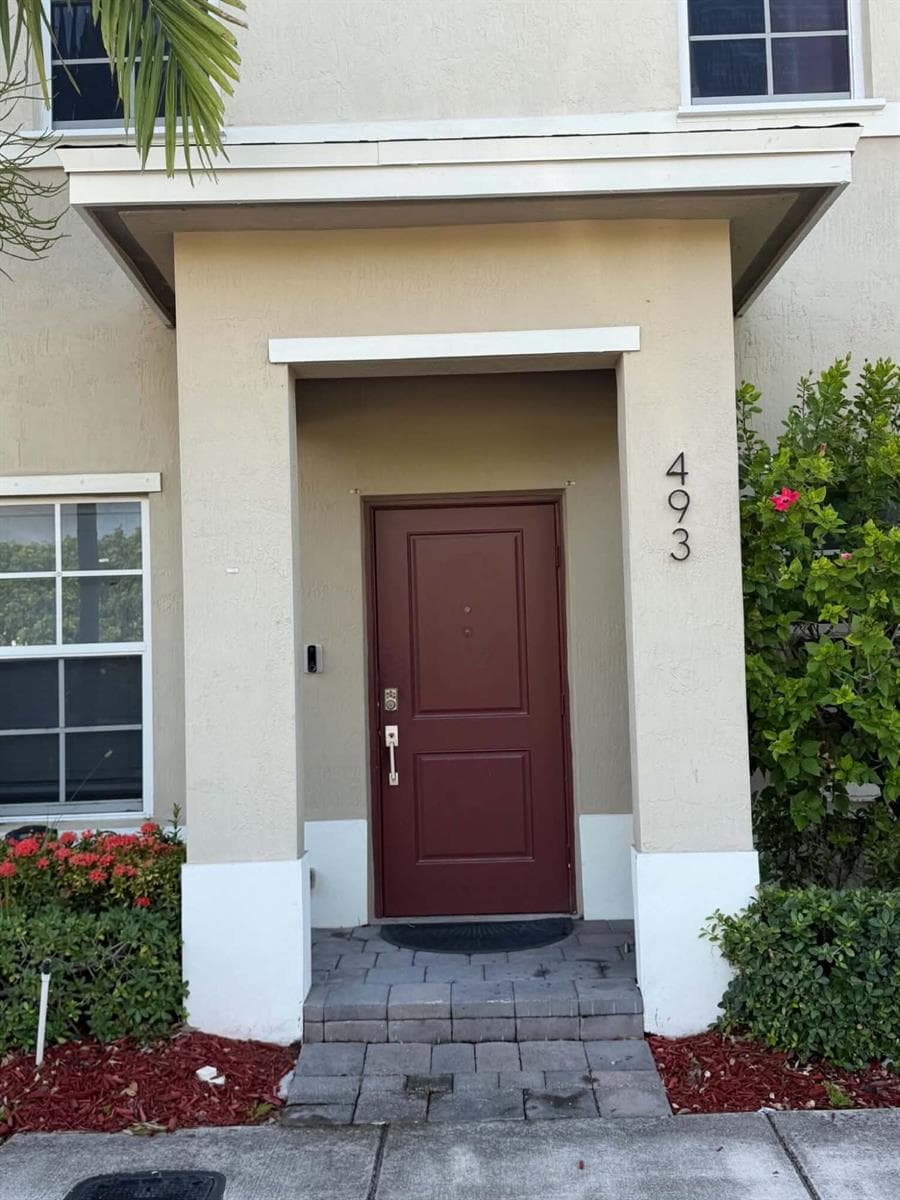Townhouse at 493 NE 5th Place, Florida City FL 33034