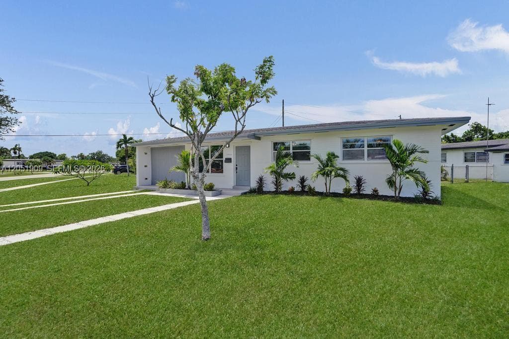 Single Family Residence at 19930 Christmas Rd, Cutler Bay FL 33157