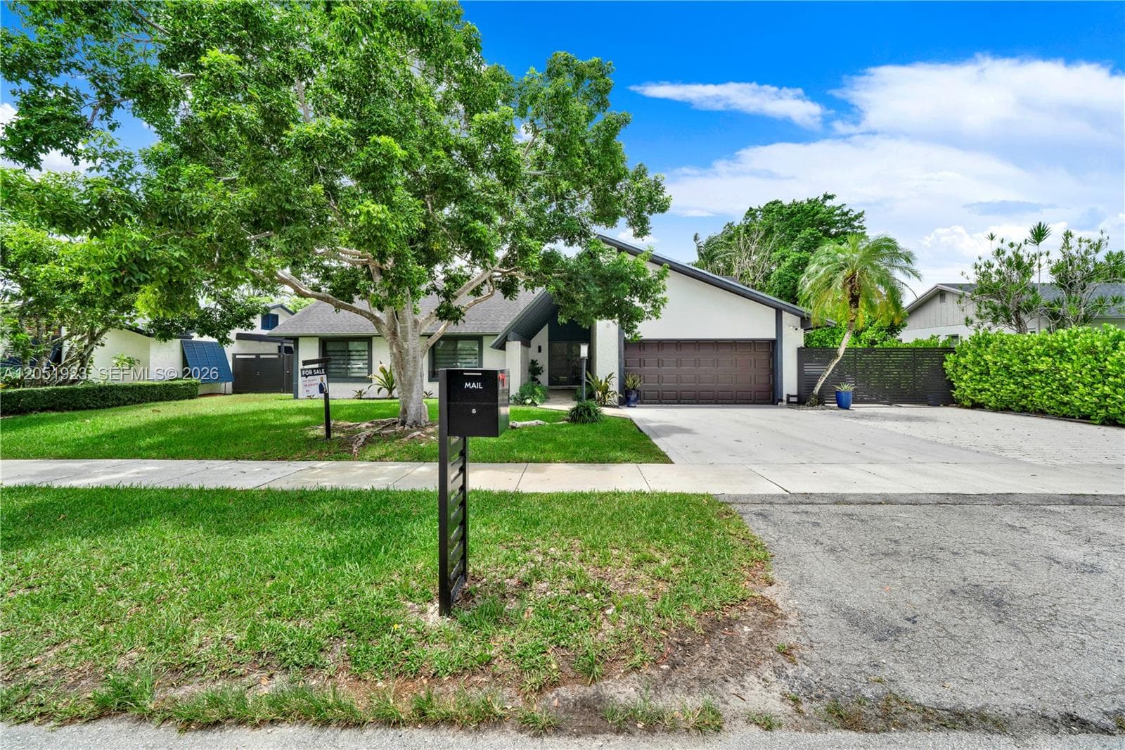 Single Family Residence at 13370 SW 99th Ter, Miami FL 33186