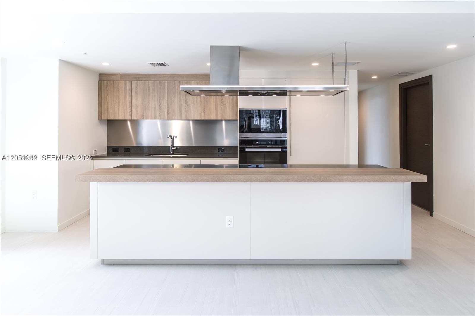 Condominium at 1000 Brickell Plz # 2110, Miami FL 33131