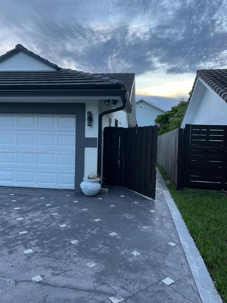 Efficiency at 10822 SW 142nd Ct # 1, Miami FL 33186