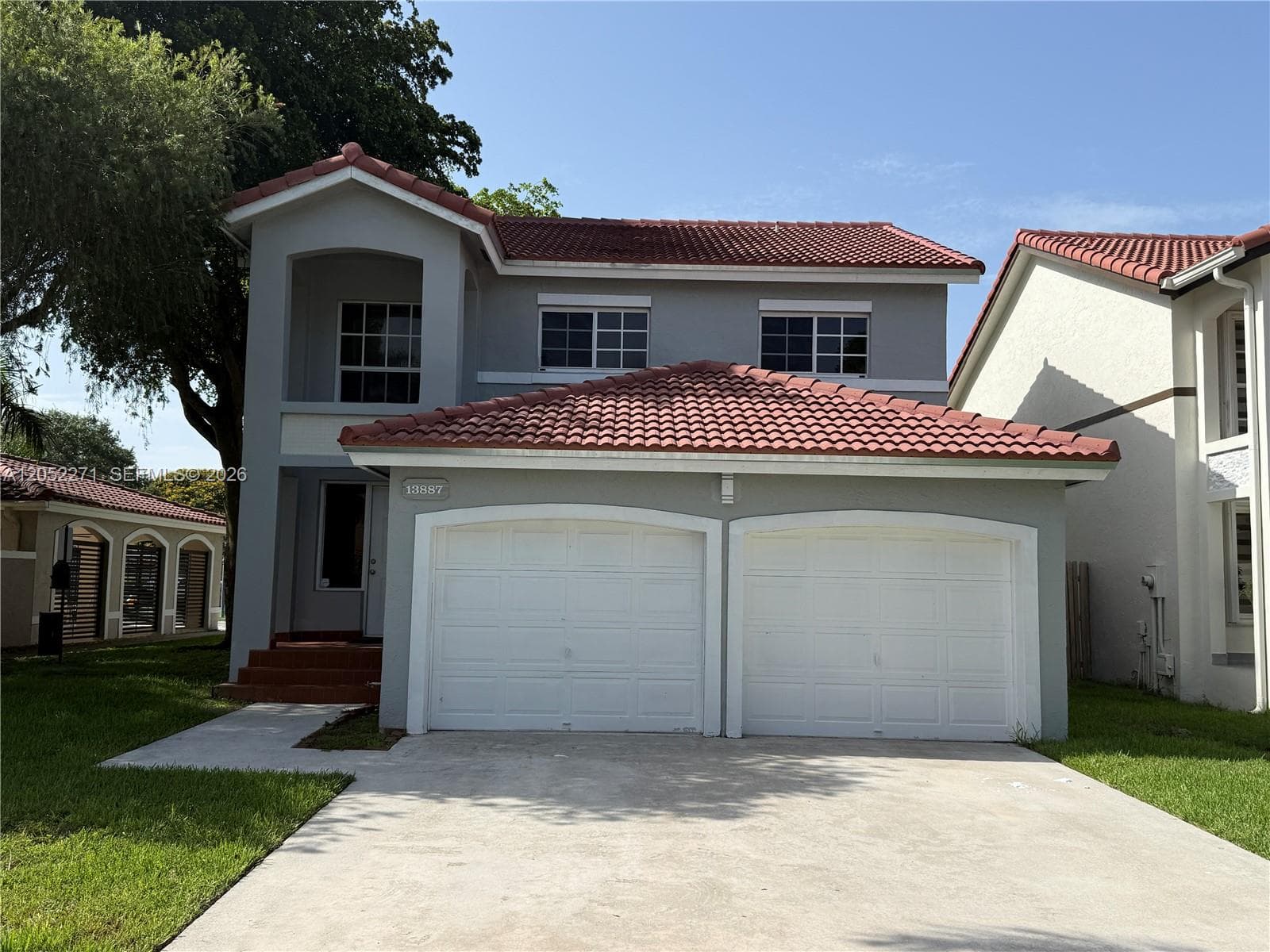 Single Family Residence at 13887 SW 103rd Ln, Miami FL 33186