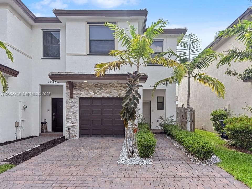 Townhouse at 25545 SW 109th Ave, Homestead FL 33032