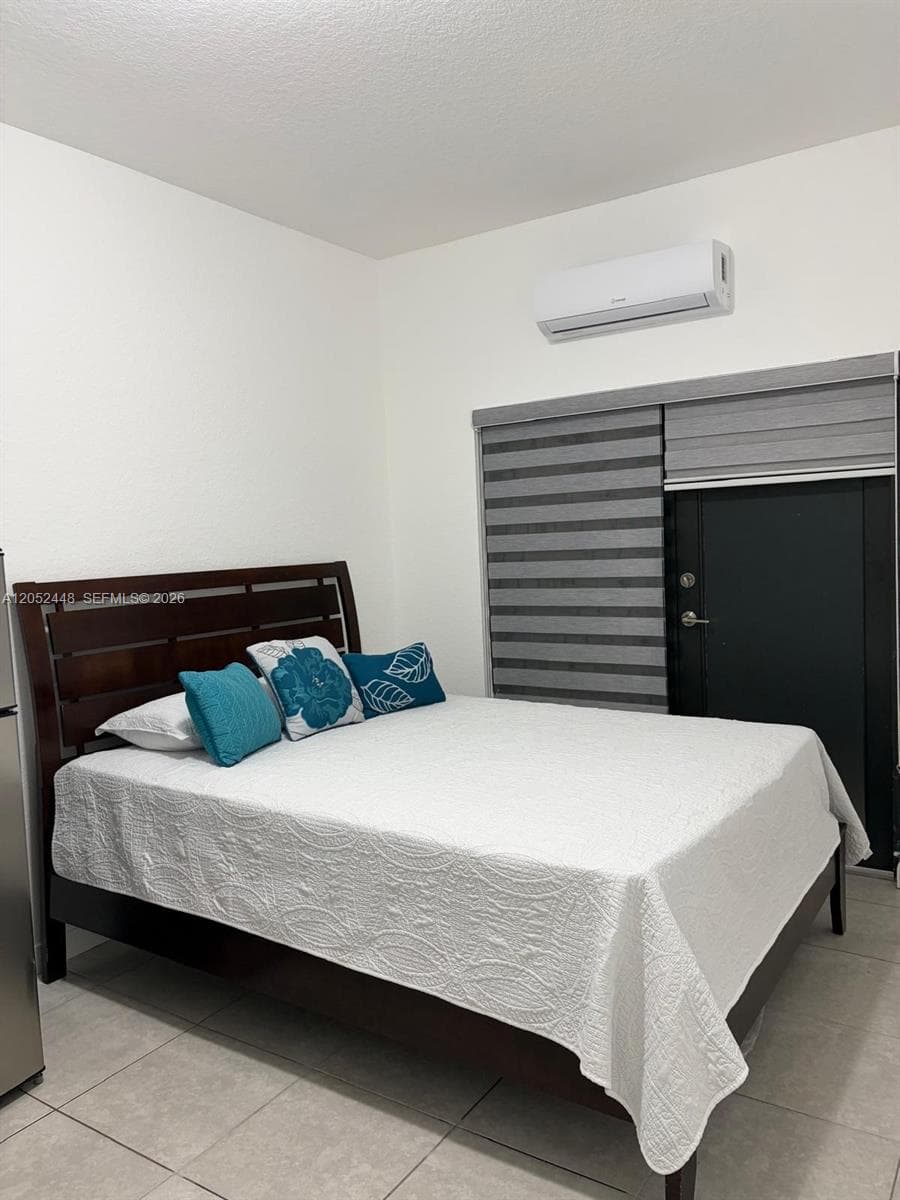 Efficiency at 25071 SW 133rd Pl # 0, Homestead FL 33032