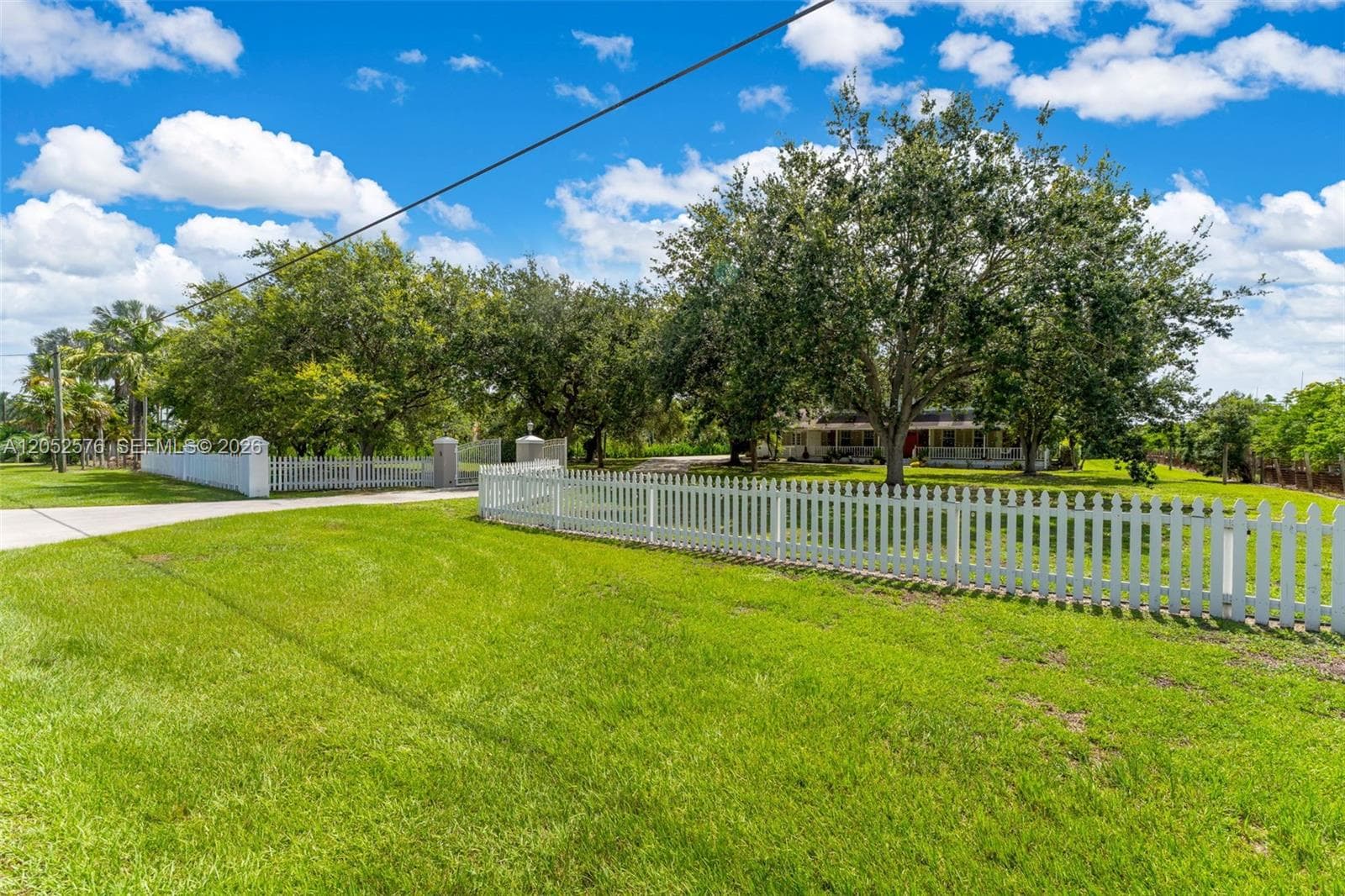 Single Family Residence at 24545 SW 192nd Ave, Homestead FL 33031