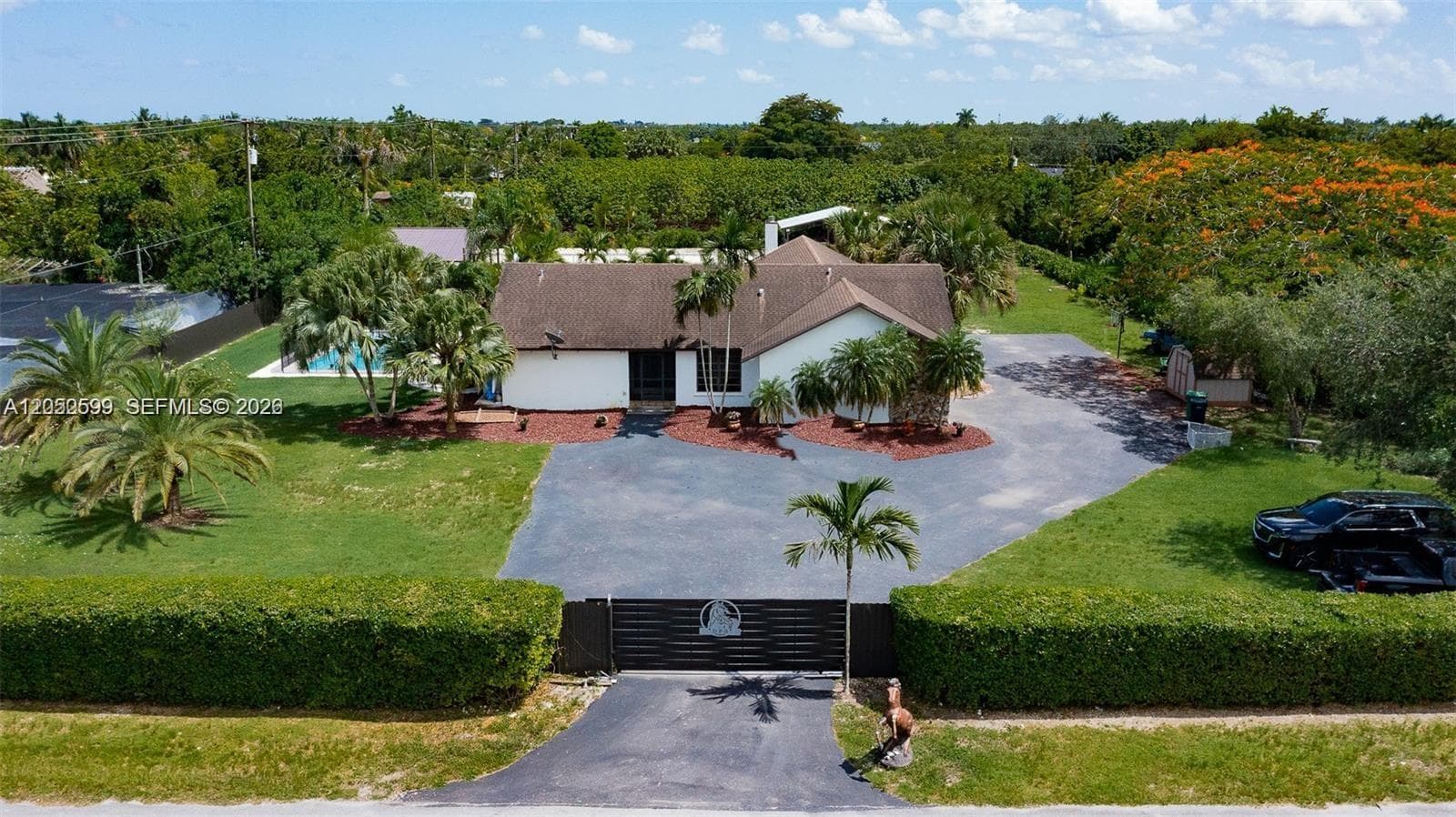 Single Family Residence at 21290 SW 234th St, Homestead FL 33031