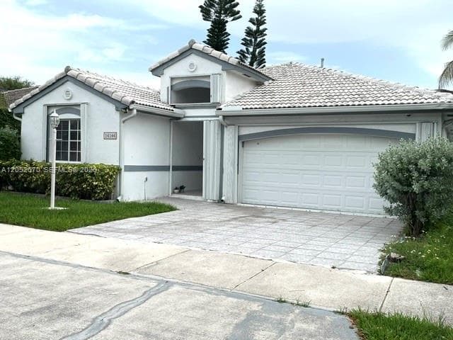 Single Family Residence at 16166 SW 86th Ter, Miami FL 33193