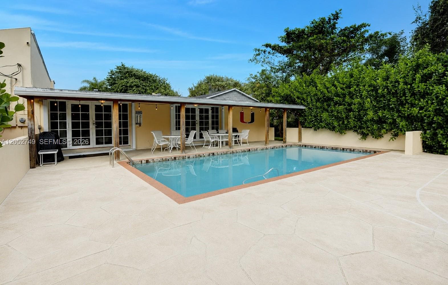 Single Family Residence at 6790 SW 54th St, Miami FL 33155