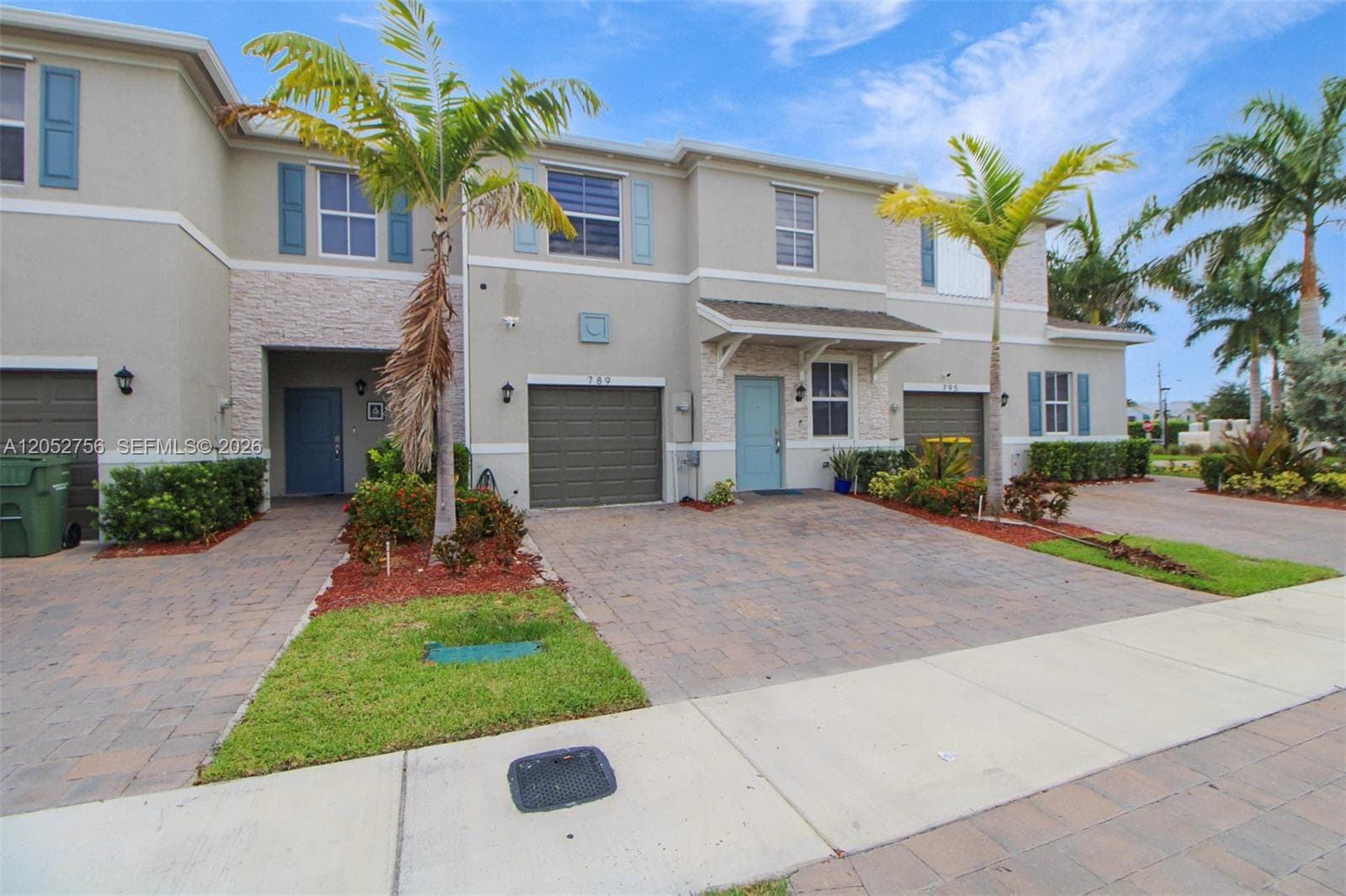 Townhouse at 789 SE 16th Ct, Homestead FL 33034