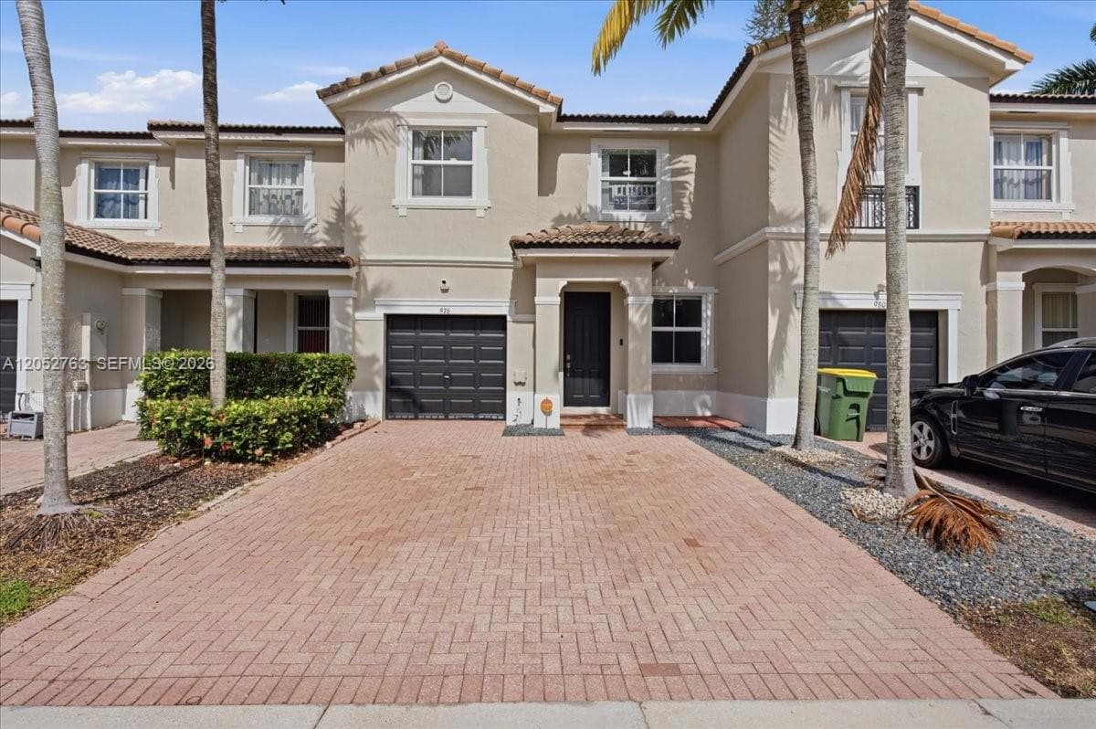 Townhouse at 976 NE 42nd Ave # 0, Homestead FL 33033