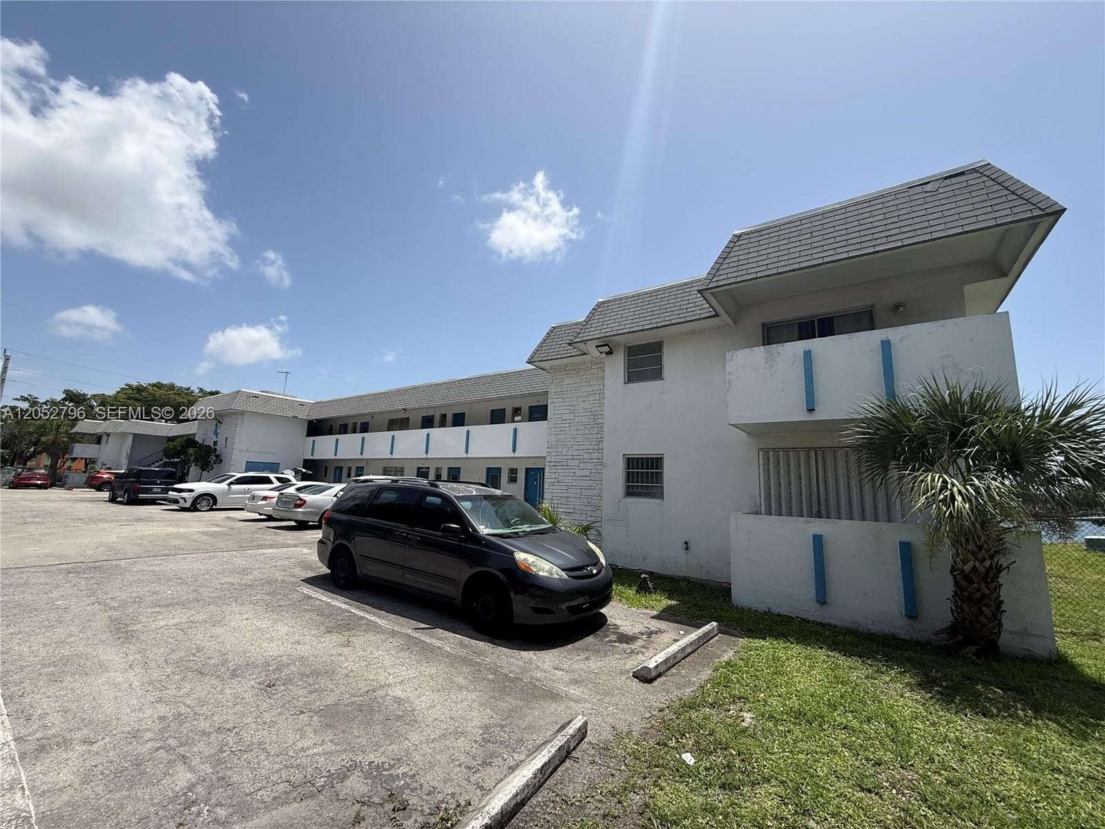 Condominium at 19051 NE 2nd Ave # 1517, Miami FL 33179