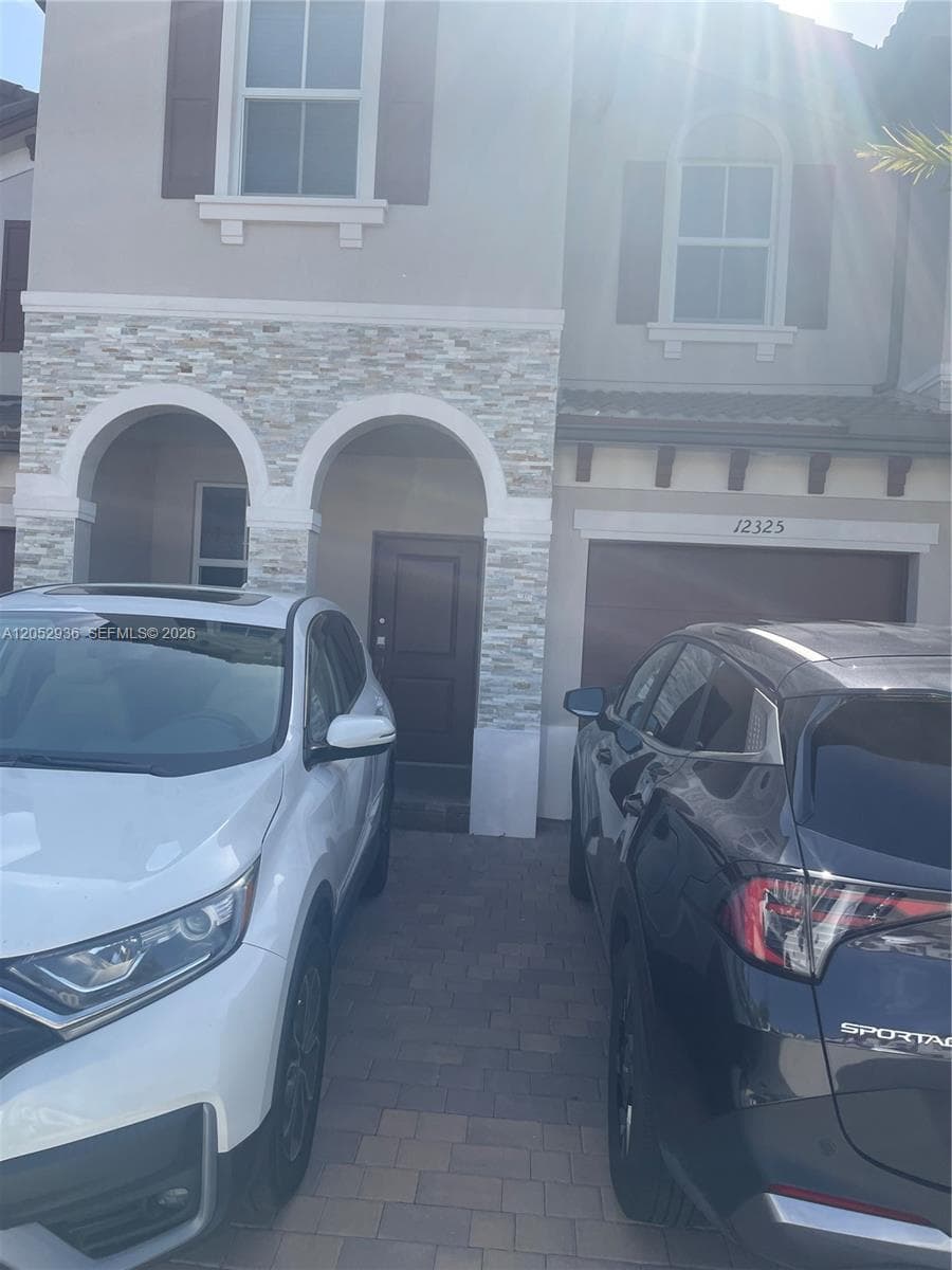 Townhouse at Miami, FL, 33167