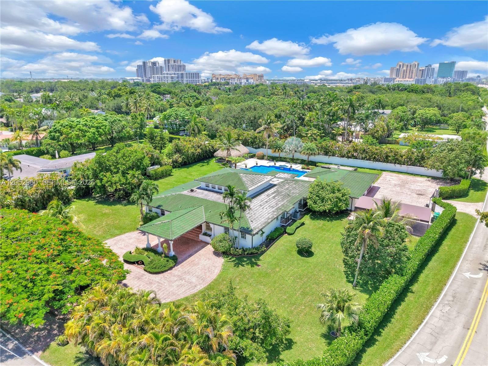 Single Family Residence at 7550 SW 74th St, Miami FL 33143