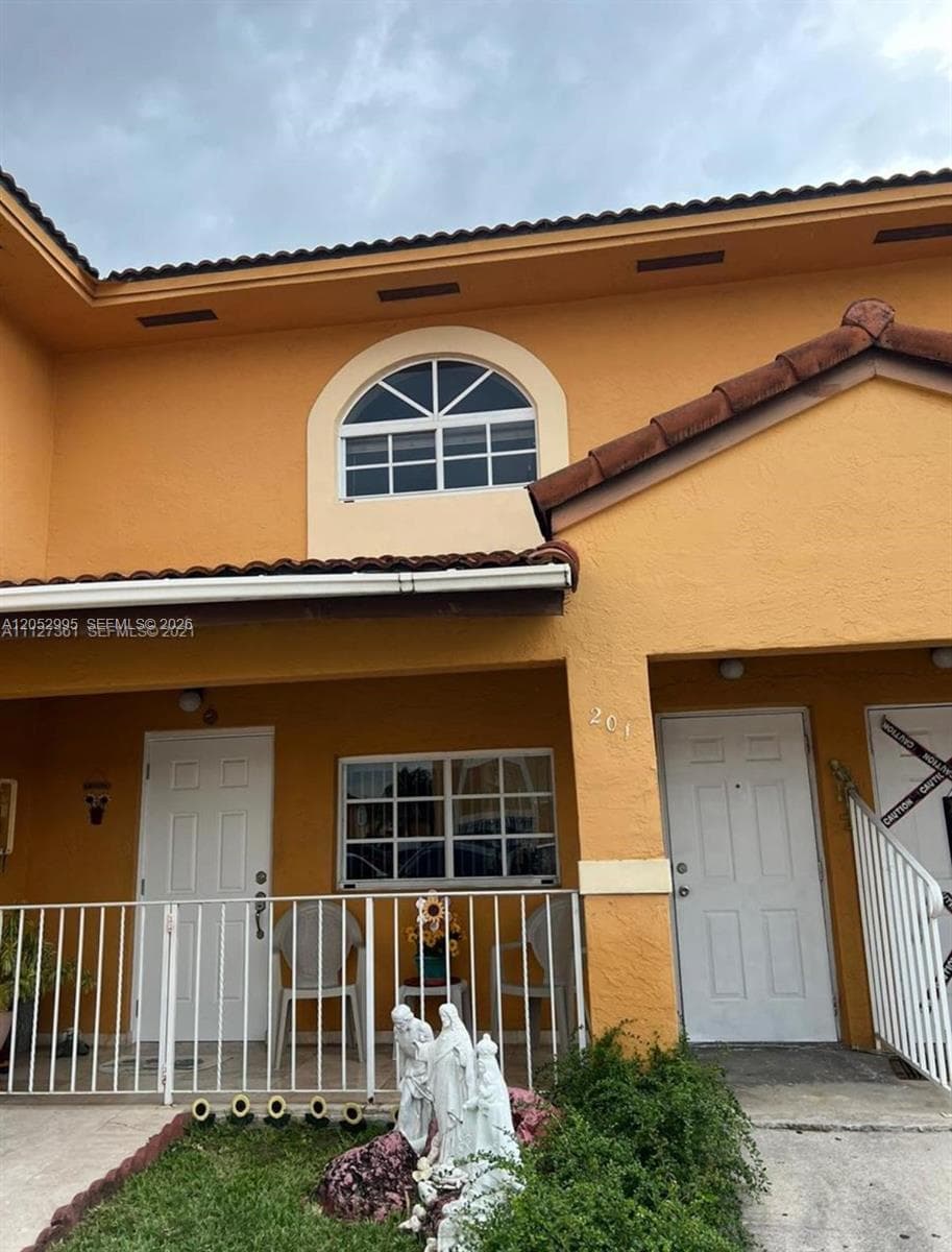 Townhouse at 7818 W 34th Ln # 201, Hialeah FL 33018