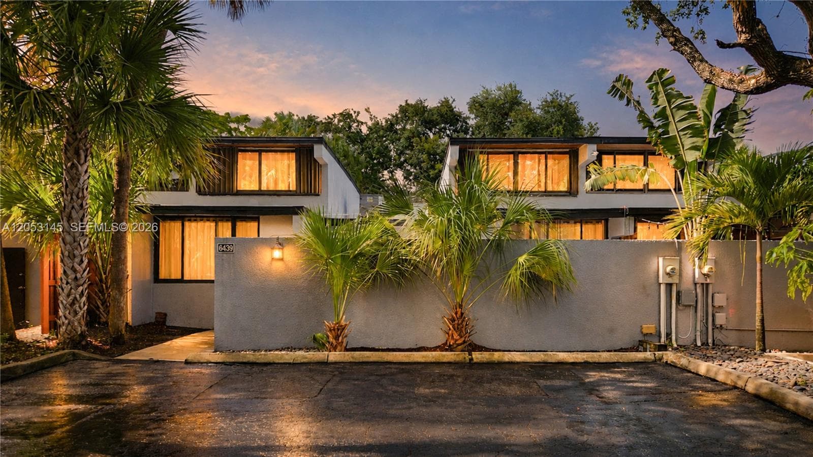 Townhouse at 6439 Lemon Tree Ln, Miami Lakes FL 33014