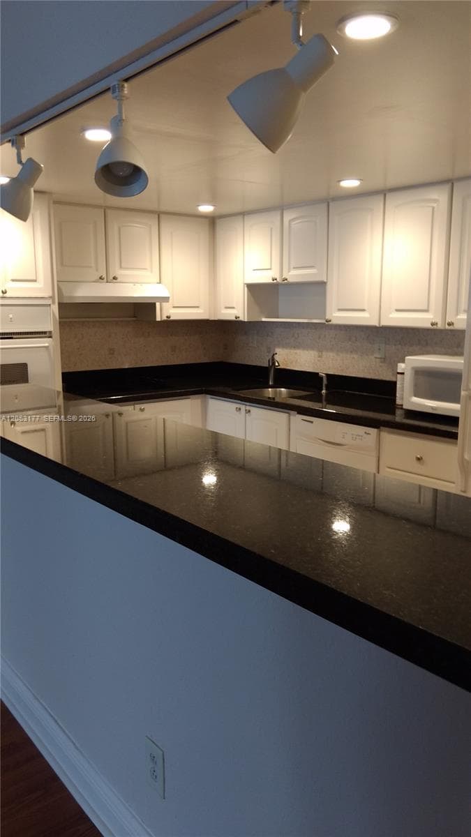 Condominium at 19390 Collins Avenue # 1014, Sunny Isles Beach FL 33160