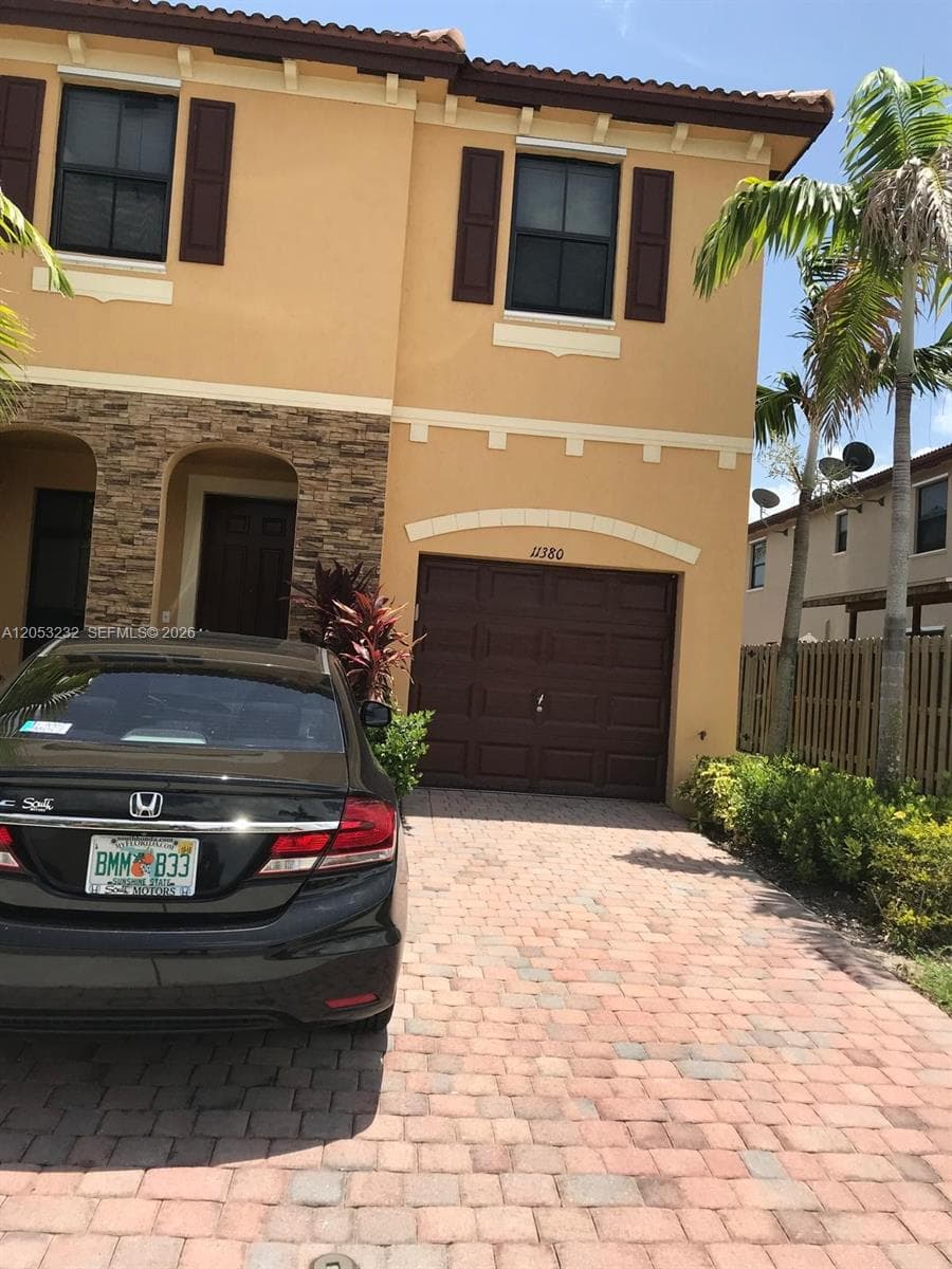 Townhouse at 11380 SW 233rd St, Homestead FL 33032
