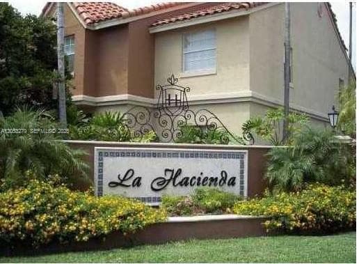 Condominium at 18304 NW 68th Ave # M, Hialeah FL 33015