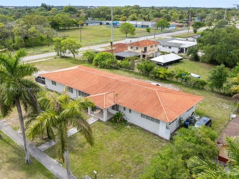 Single Family Residence at 1895 NW 175th St, Miami Gardens FL 33056