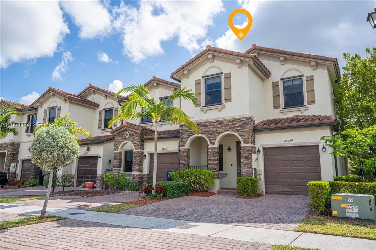 Townhouse at 25079 SW 114th Ct, Homestead FL 33032