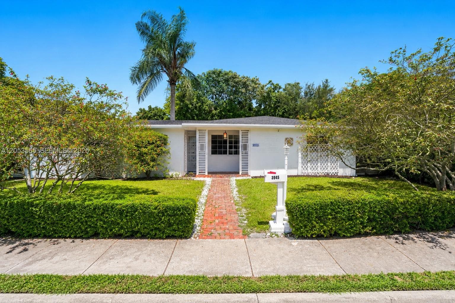 Single Family Residence at 3945 SW 61st Ave, Miami FL 33155