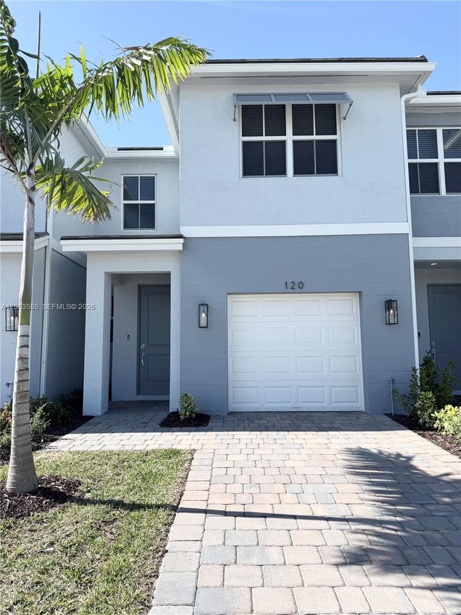 Townhouse at 120 NE 13th Terrace # 120, Homestead FL 33033