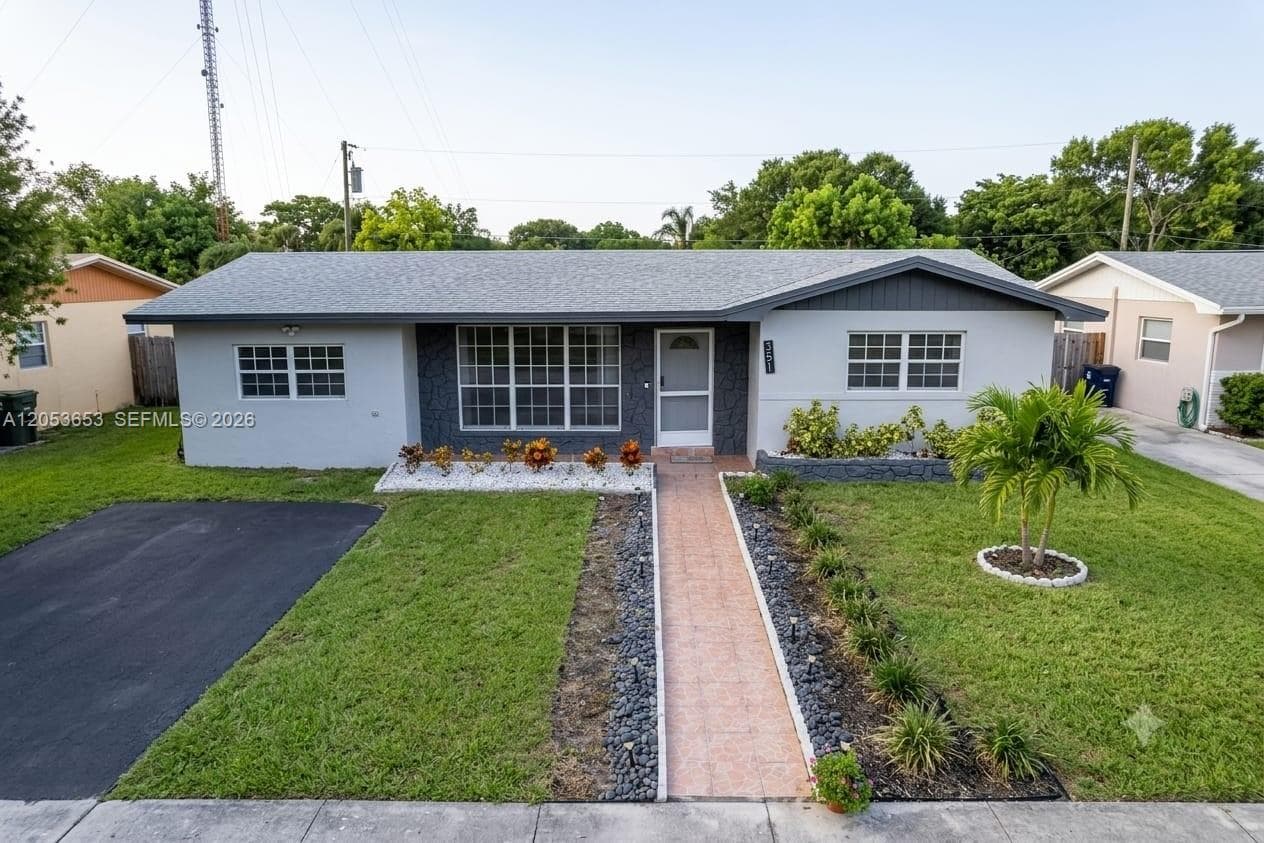 Single Family Residence at 351 NW 206th Ter, Miami Gardens FL 33169