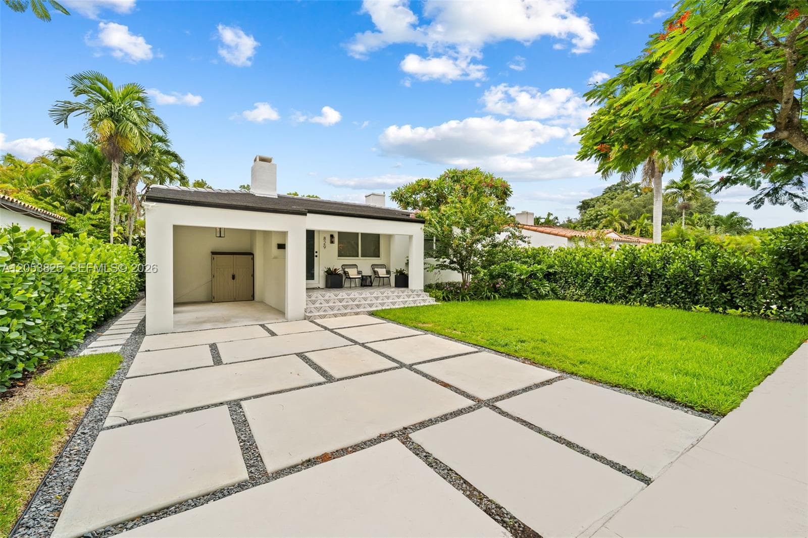 Single Family Residence at 829 Granada Groves Ct, Coral Gables FL 33134