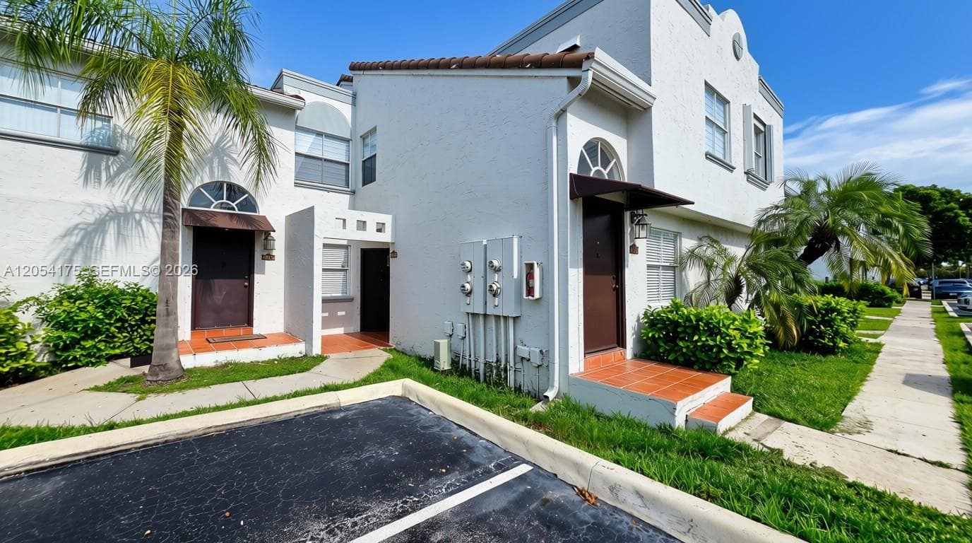 Apartment at Doral, FL, 33178