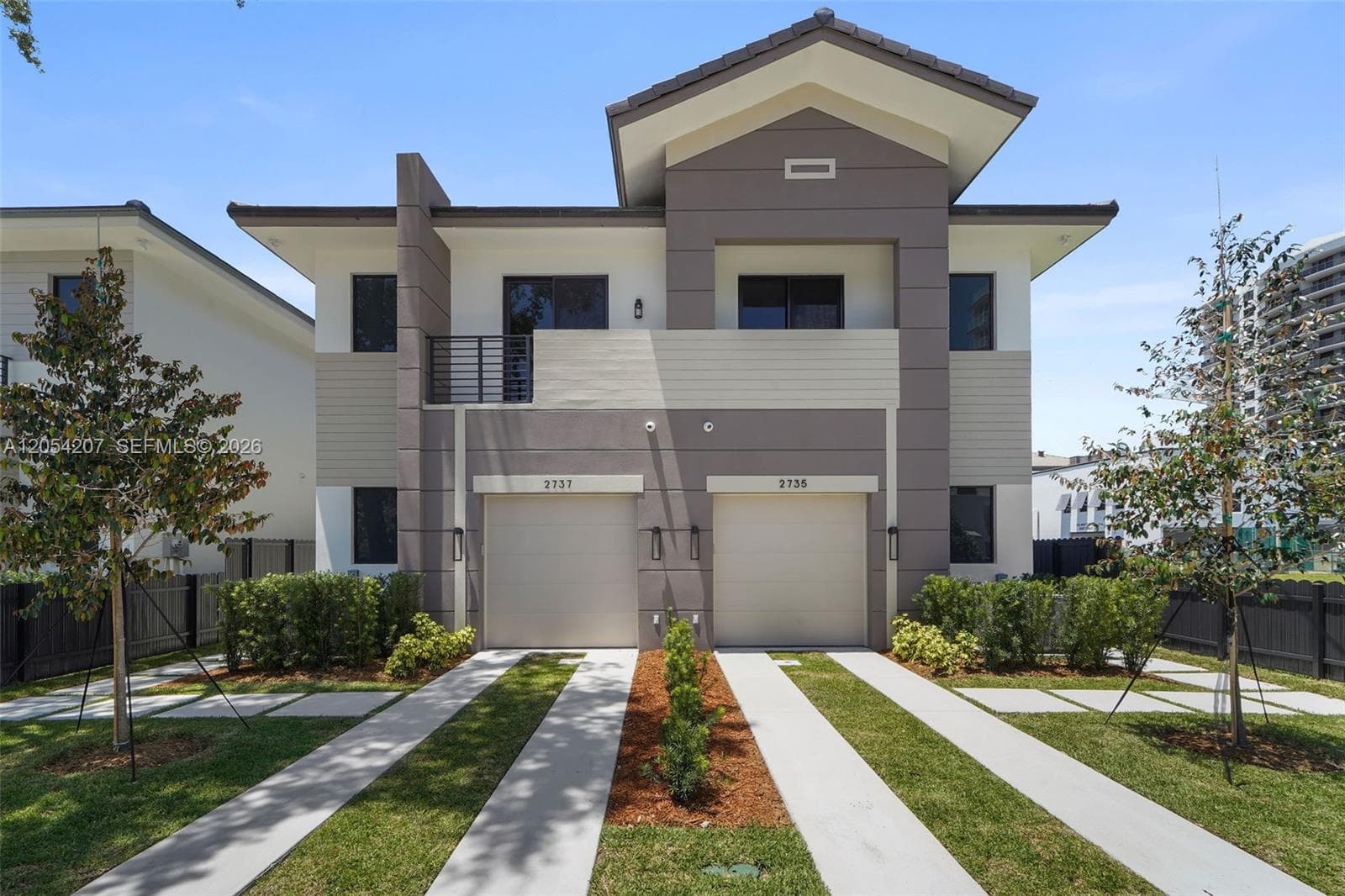 Townhouse at 2735 SW 23rd Ter, Miami FL 33145